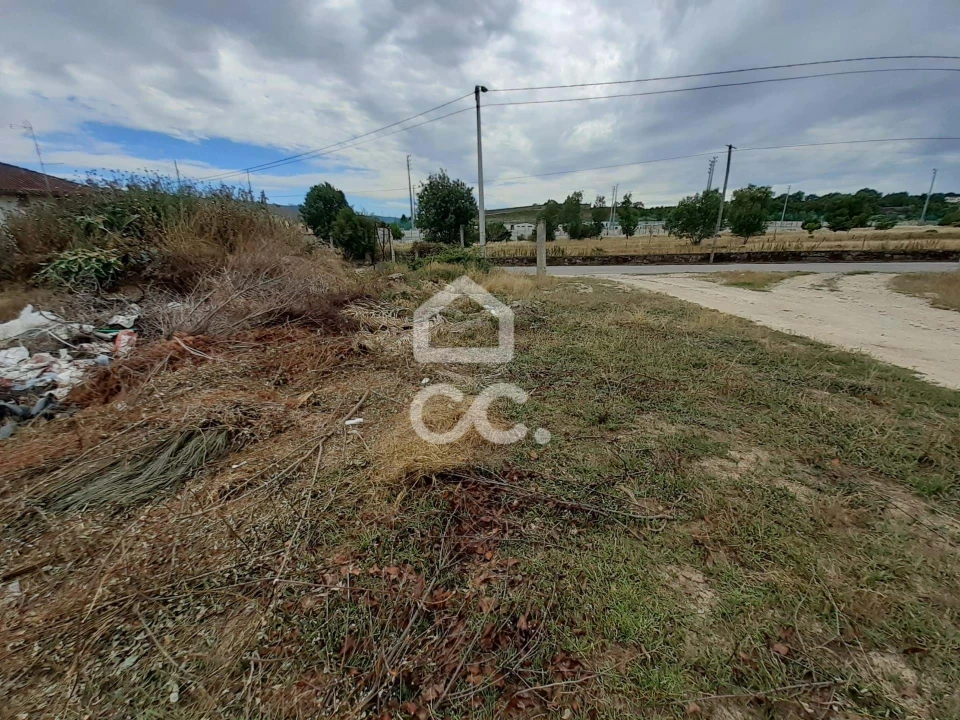 Terreno para Venda em Santa Cruz/Trindade e Sanjurge Foto 3