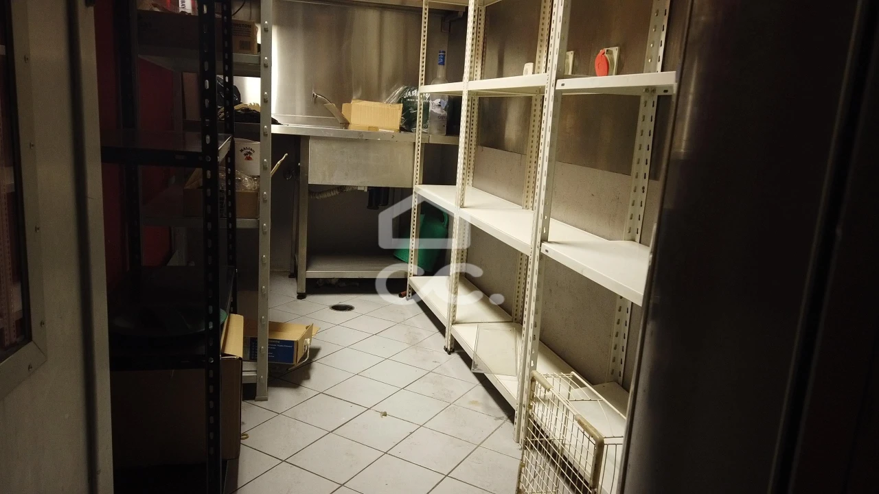 Negócio para Venda em Santa Maria Maior Foto 15