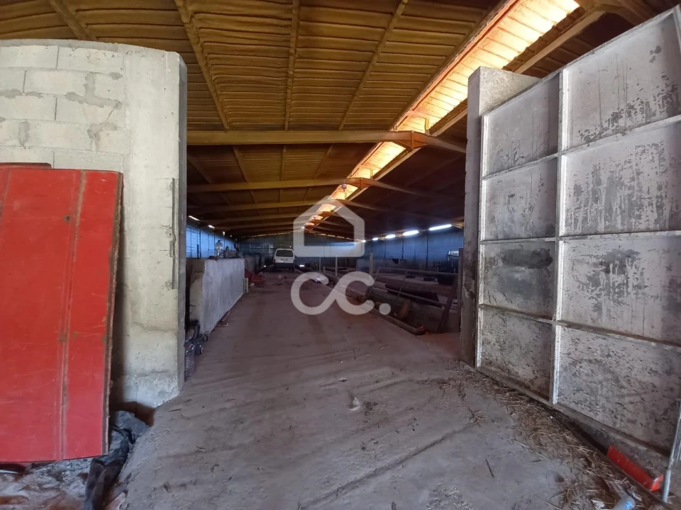 Armazém para Venda em Serapicos Foto 15