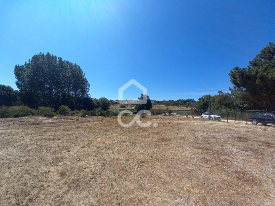 Armazém para Venda em Serapicos Foto 10