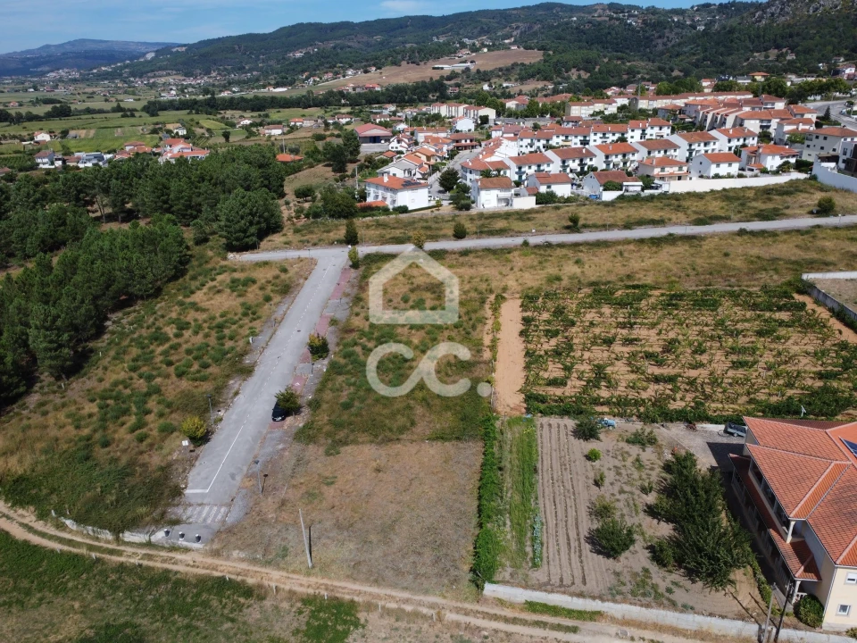 Terreno para Venda em Vilar de Nantes Foto 16