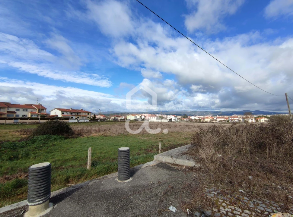 Terreno para Venda em Vilar de Nantes Foto 8