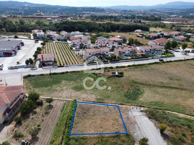 Terreno para Venda em Vilar de Nantes Foto 13