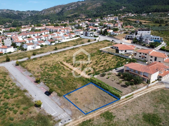 Terreno para Venda em Vilar de Nantes