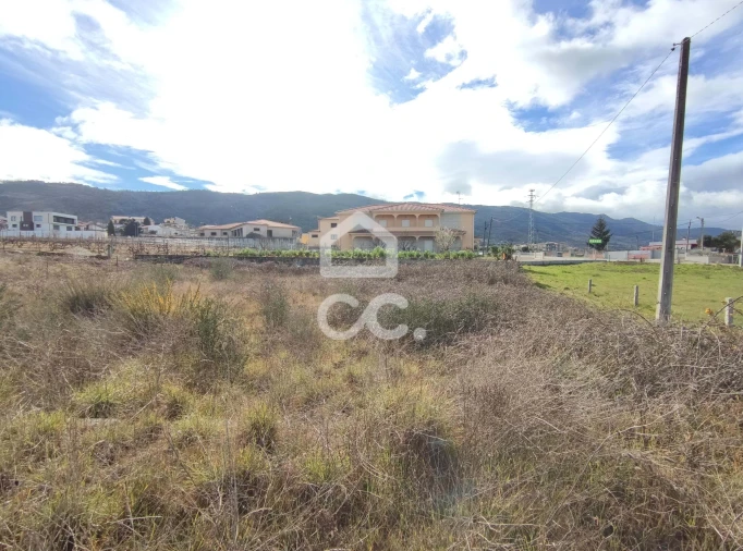 Terreno para Venda em Vilar de Nantes Foto 6