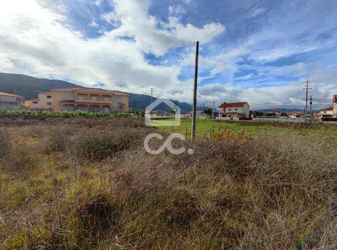 Terreno para Venda em Vilar de Nantes Foto 5