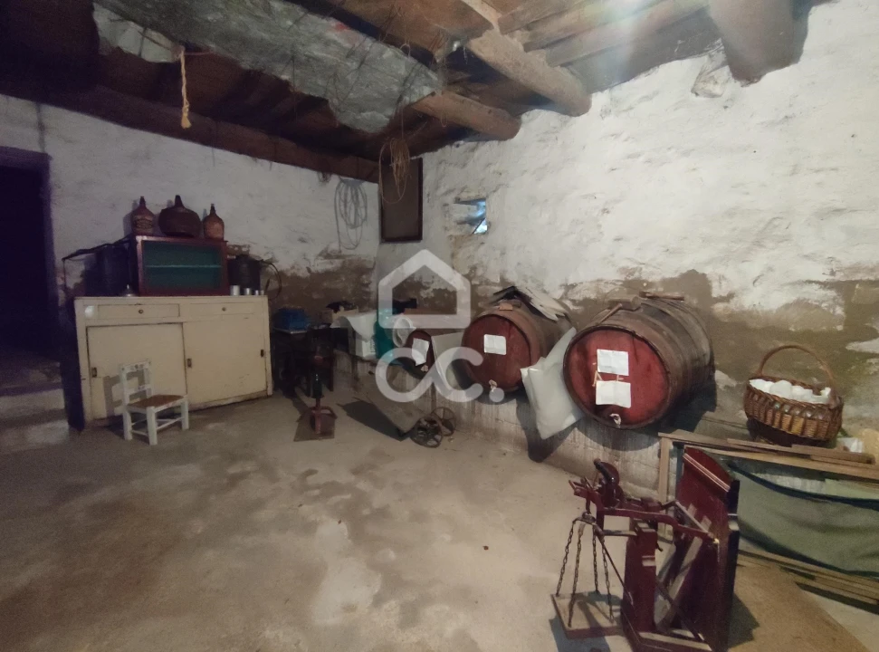 Moradia T3 para Venda em Santa Maria Maior Foto 3