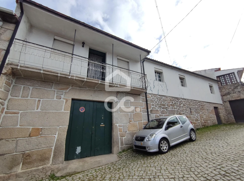 Moradia T3 para Venda em Santa Maria Maior Foto 43