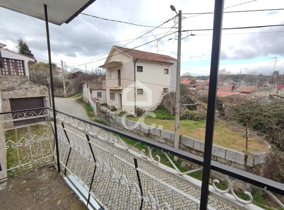 Moradia T3 para Venda em Santa Maria Maior Foto 24