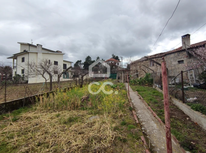 Moradia T3 para Venda em Santa Maria Maior Foto 37