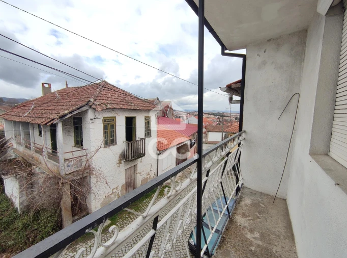 Moradia T3 para Venda em Santa Maria Maior Foto 23