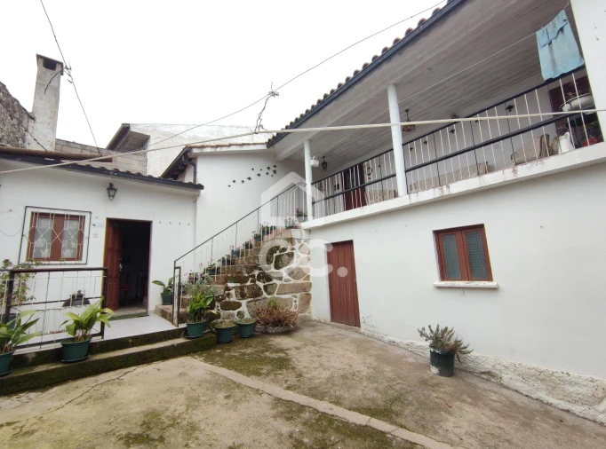 Moradia T3 para Venda em Santa Maria Maior Foto 7