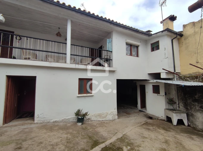 Moradia T3 para Venda em Santa Maria Maior Foto 41