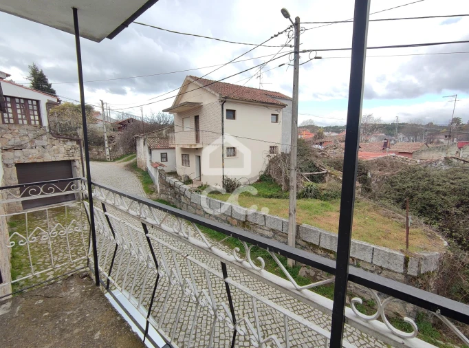 Moradia T3 para Venda em Santa Maria Maior Foto 24