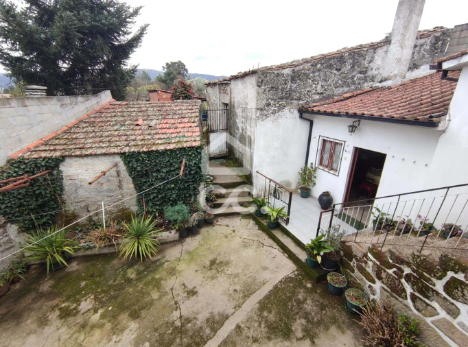 Moradia T3 para Venda em Santa Maria Maior Foto 30