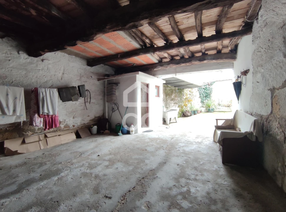 Moradia T3 para Venda em Santa Maria Maior Foto 4