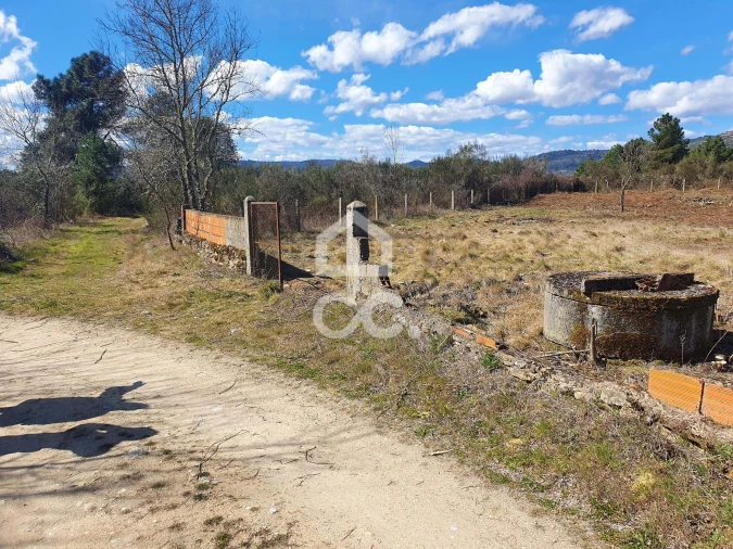 Terreno para Venda em Santa Cruz/Trindade e Sanjurge Foto 2