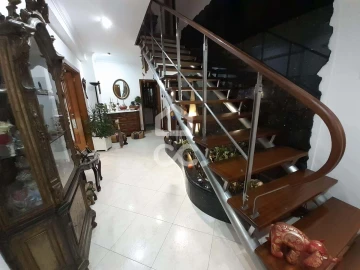 Apartamento T5 para Venda em Santa Maria Maior
