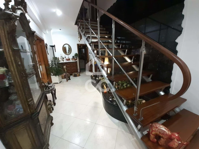 Apartamento T5 para Venda em Santa Maria Maior Foto 9