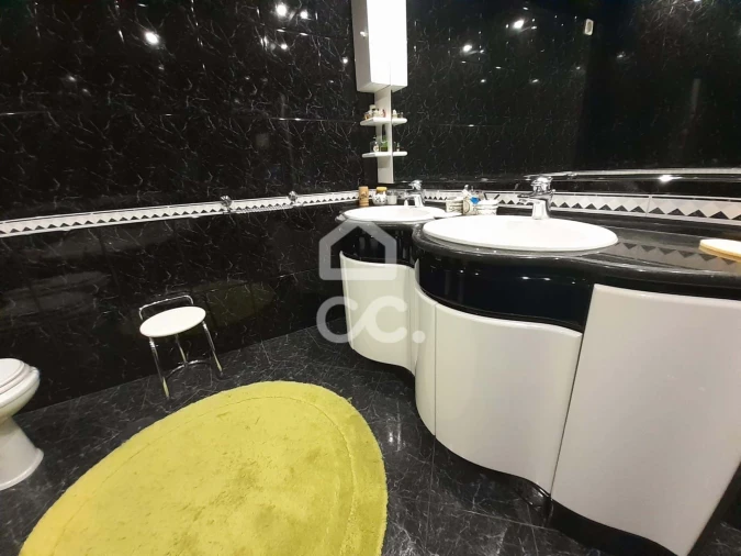 Apartamento T5 para Venda em Santa Maria Maior Foto 16