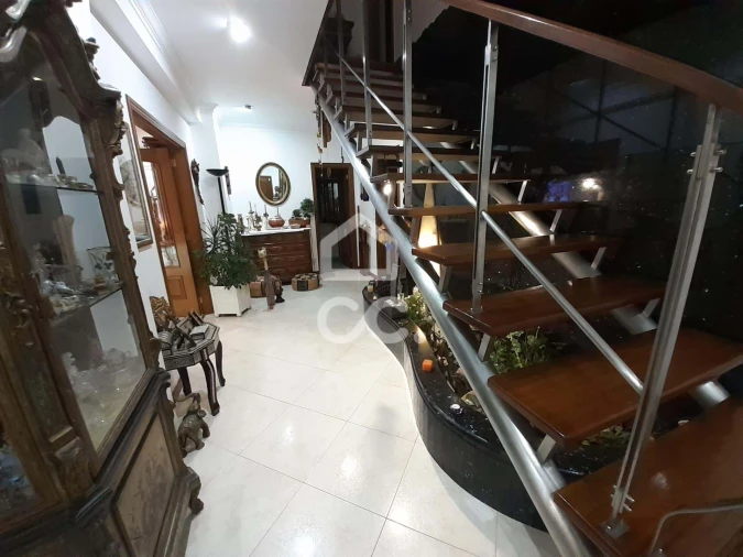 Apartamento T5 para Venda em Santa Maria Maior Foto 8