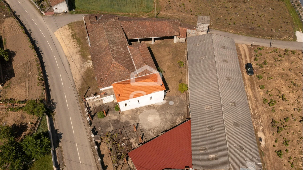 Moradia T3 para Venda em Vilela Seca Foto 2