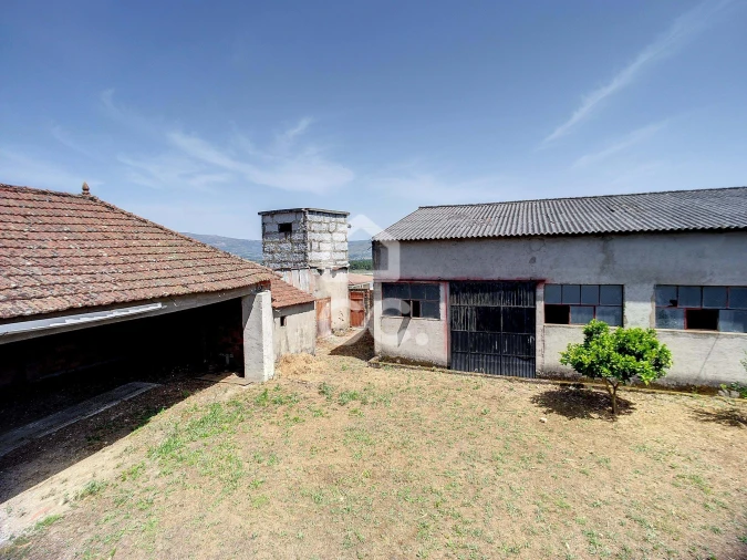 Moradia T3 para Venda em Vilela Seca Foto 28