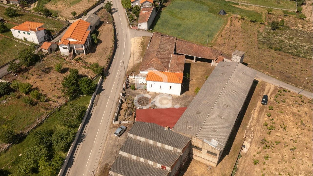 Moradia T3 para Venda em Vilela Seca Foto 11