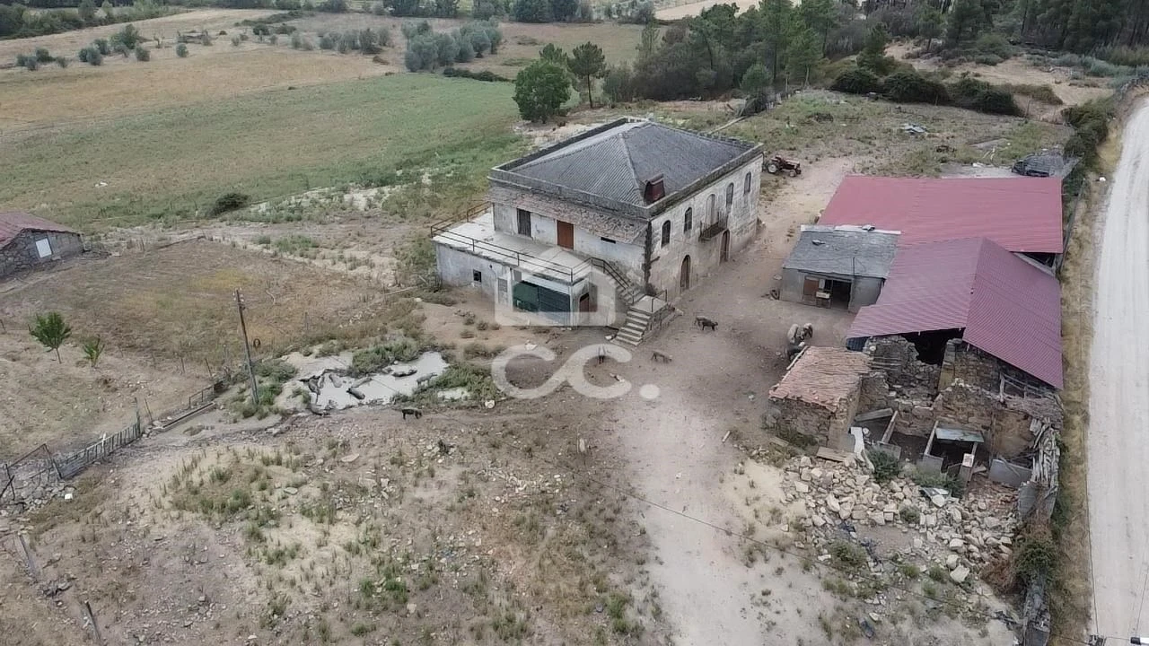 Quinta T4 para Venda em Madalena e Samaiões Foto 2