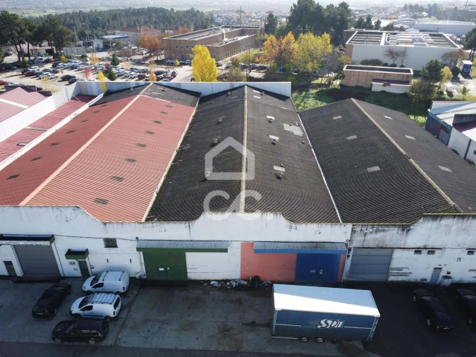 Armazém para Venda em Santa Maria Maior Foto 9