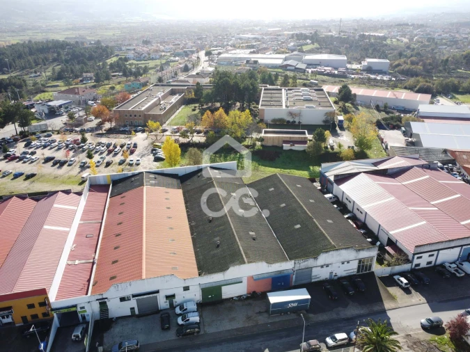 Armazém para Venda em Santa Maria Maior Foto 4