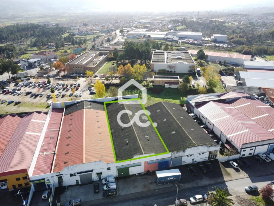 Armazém para Venda em Santa Maria Maior Foto 1