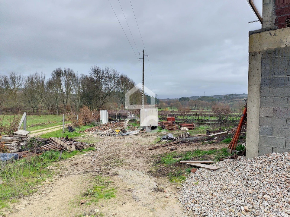 Moradia T3 para Venda em Curalha Foto 20