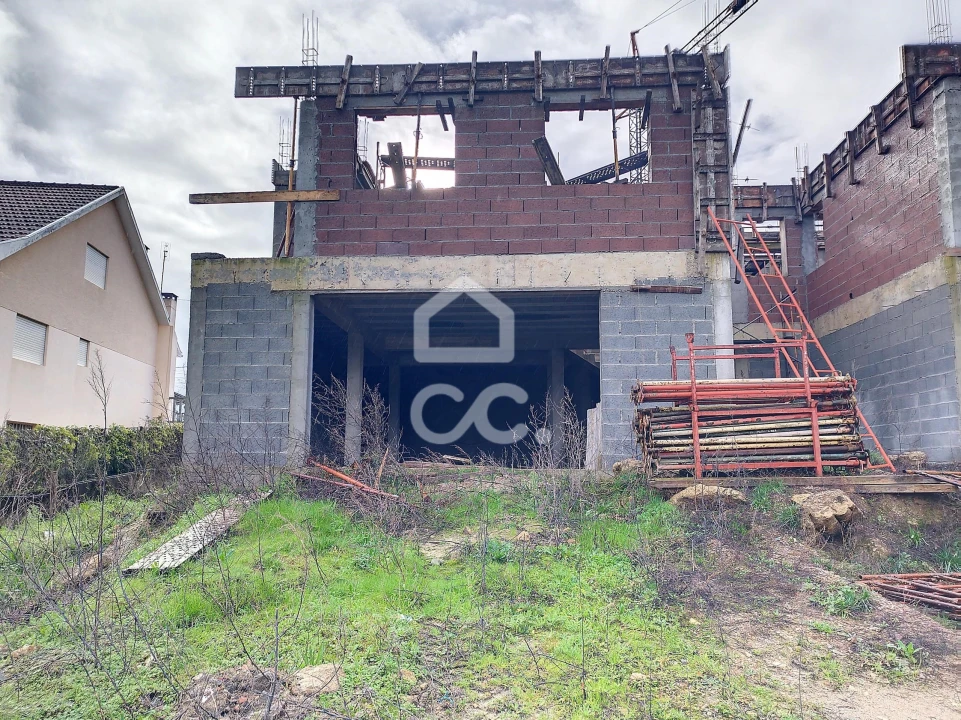 Moradia T3 para Venda em Curalha Foto 2