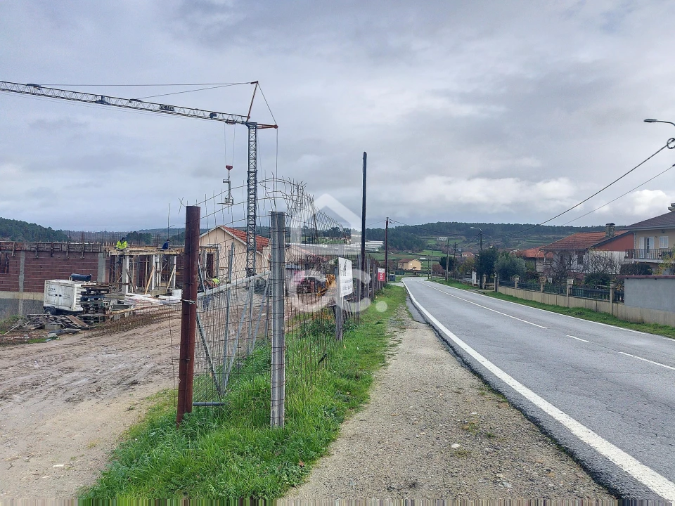 Moradia T3 para Venda em Curalha Foto 23