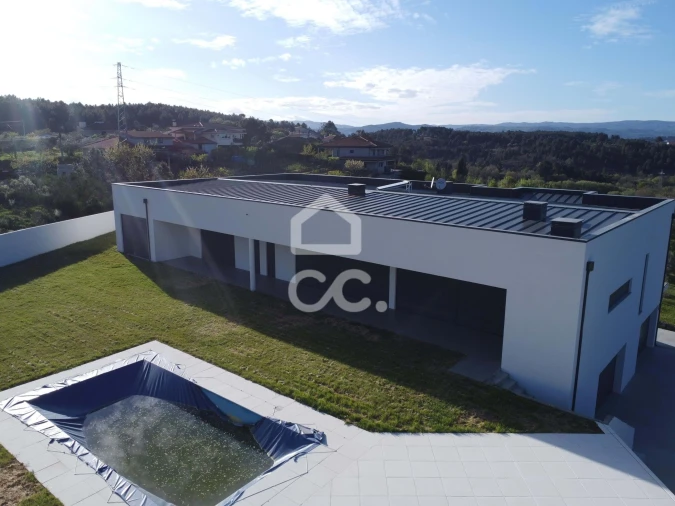 Moradia T5 para Venda em São Pedro de Agostem Foto 36