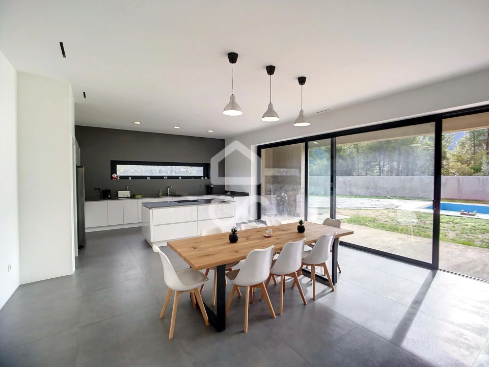 Moradia T5 para Venda em São Pedro de Agostem Foto 1