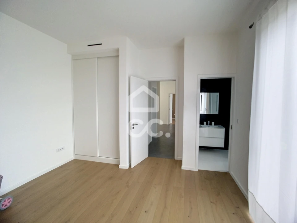 Moradia T5 para Venda em São Pedro de Agostem Foto 10