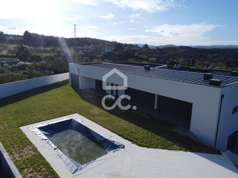 Moradia T5 para Venda em São Pedro de Agostem Foto 38