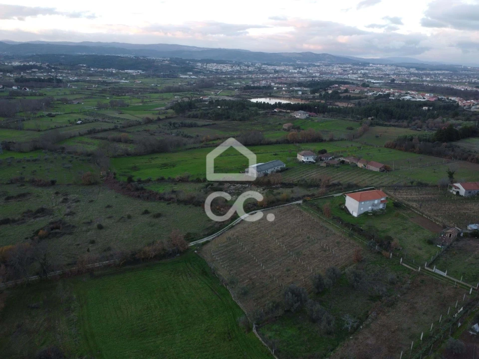 Terreno para Venda em Vilar de Nantes Foto 8