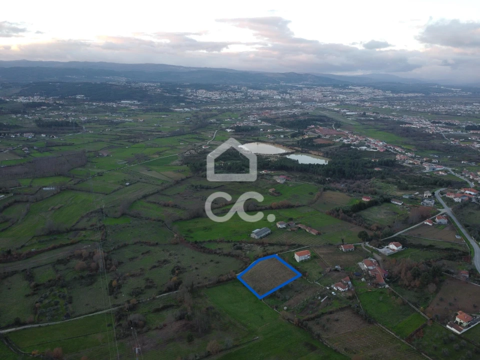 Terreno para Venda em Vilar de Nantes Foto 9