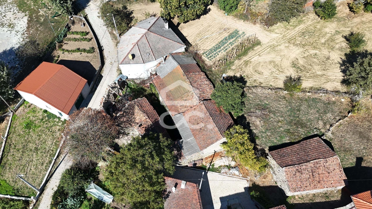 Moradia T4 para Venda em Travancas e Roriz Foto 59