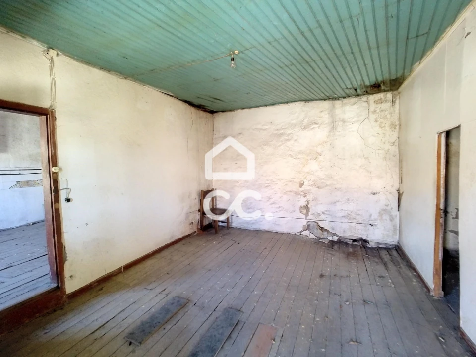 Moradia T3 para Venda em Vila Verde da Raia Foto 10