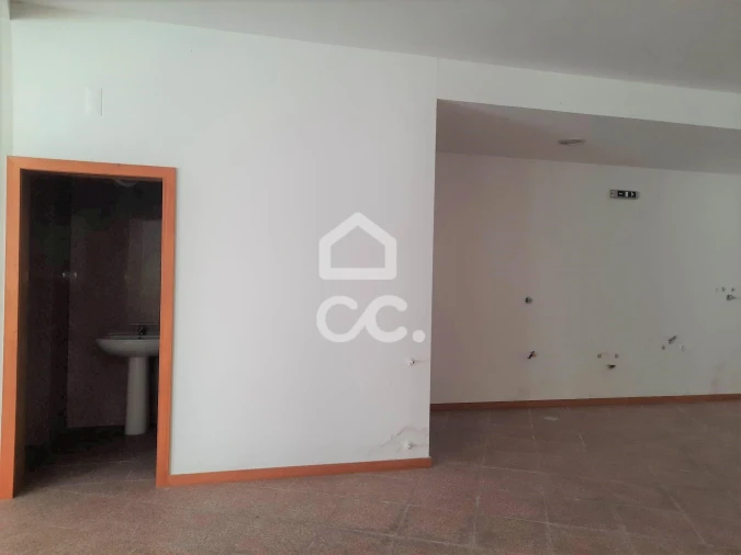 Negócio para Venda em Murça Foto 2