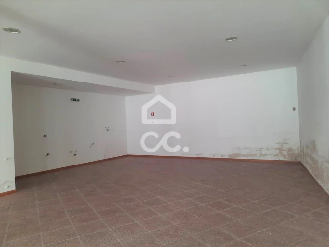 Negócio para Venda em Murça Foto 3