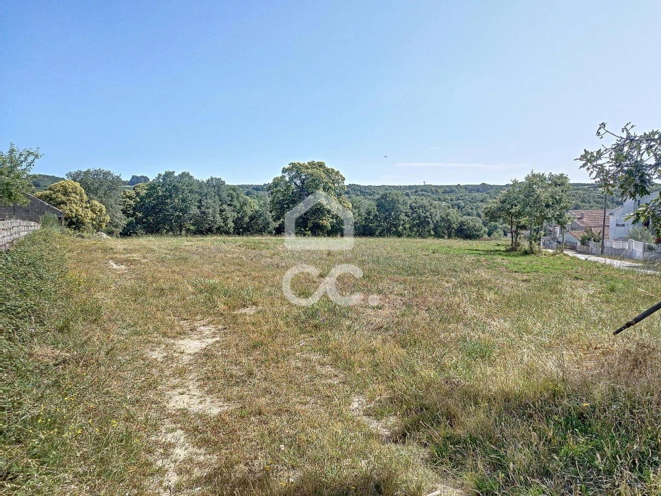 Terreno para Venda em Cimo de Vila da Castanheira Foto 3