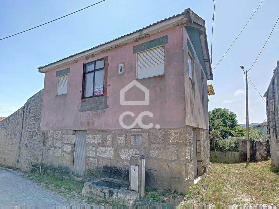 Moradia T3 para Venda em Vilarelho da Raia Foto 2