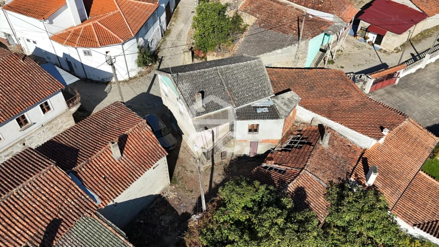 Moradia T3 para Venda em Vilarelho da Raia Foto 8