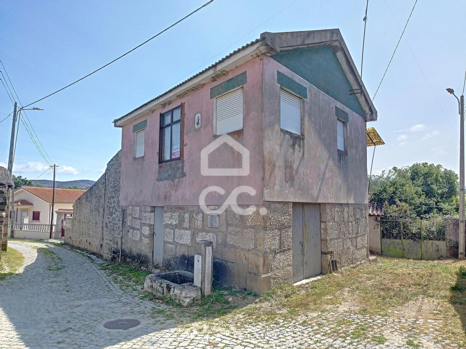 Moradia T3 para Venda em Vilarelho da Raia Foto 9