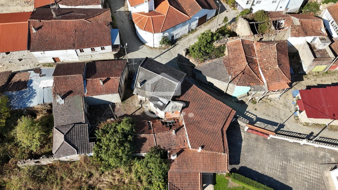 Moradia T3 para Venda em Vilarelho da Raia Foto 40